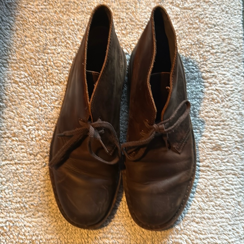 Mens Clarks Lace-up Chukka Boots Brown Distressed Leather Upper 8M NWOT